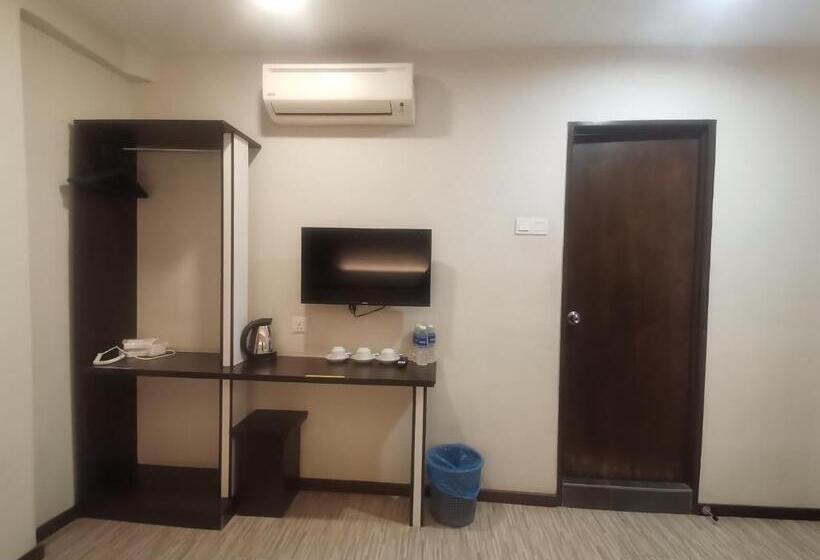Трежместный Номер Economy, Grand Kapar Hotel Kuala Selangor