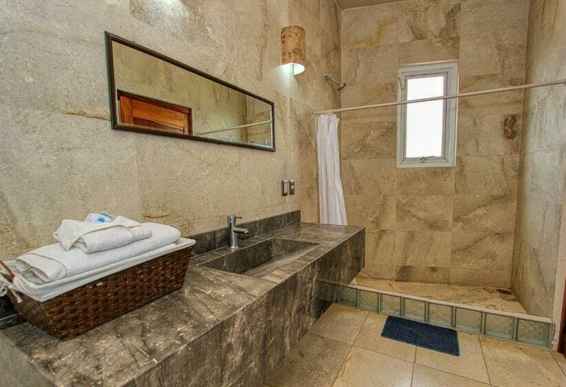 اتاق لوکس, La Vista