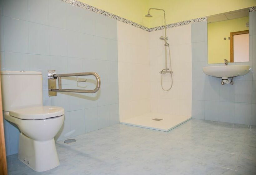 تختخواب در اتاق مشترک, Albergue Montoto   Hostel