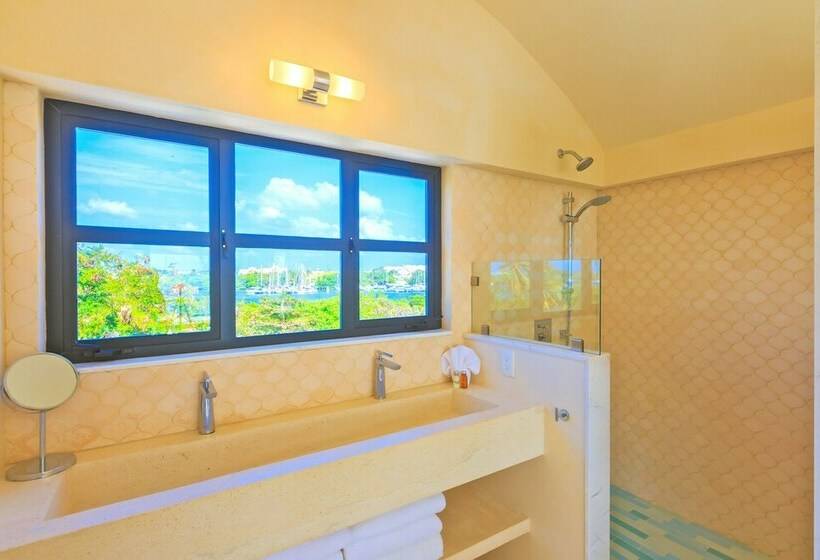 חדר דלוקס עם מיטת קינג, Villa Encantada By Coco B Isla