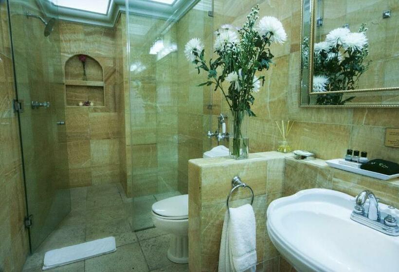 جناح إدارى, La Isabela Suites