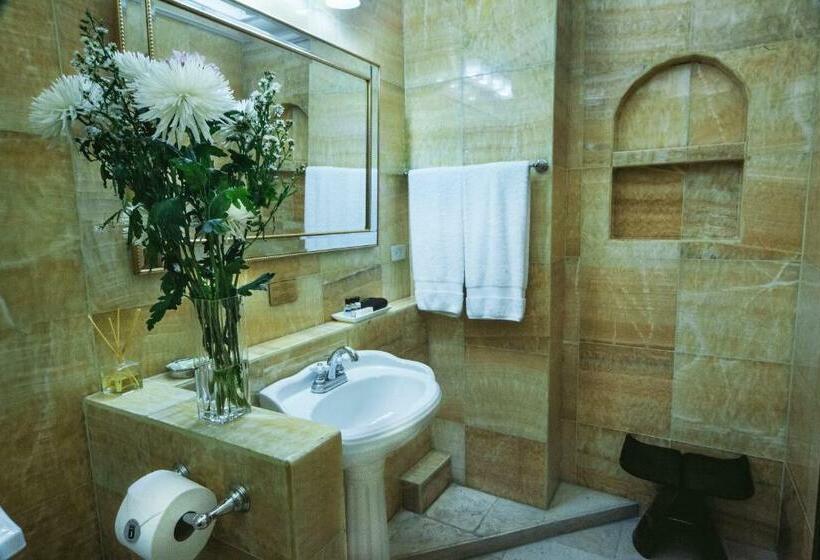جناح إدارى, La Isabela Suites