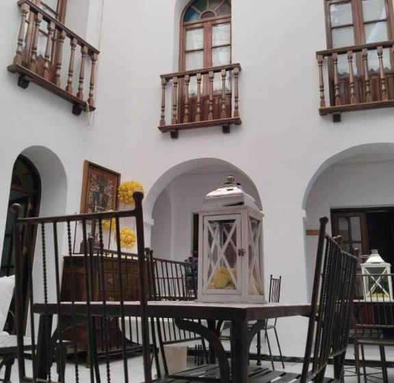 اتاق استاندارد, Hostel Mayflowers