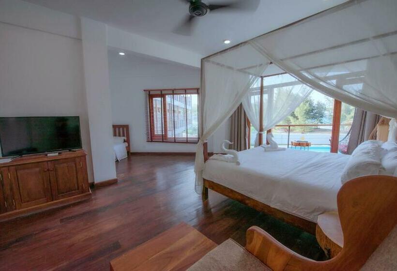 اتاق سه نفره دلوکس با چشم‌انداز دریا, Cardamon Hotel Nilaveli