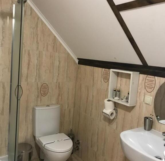 高级三人间, Villa Blanc