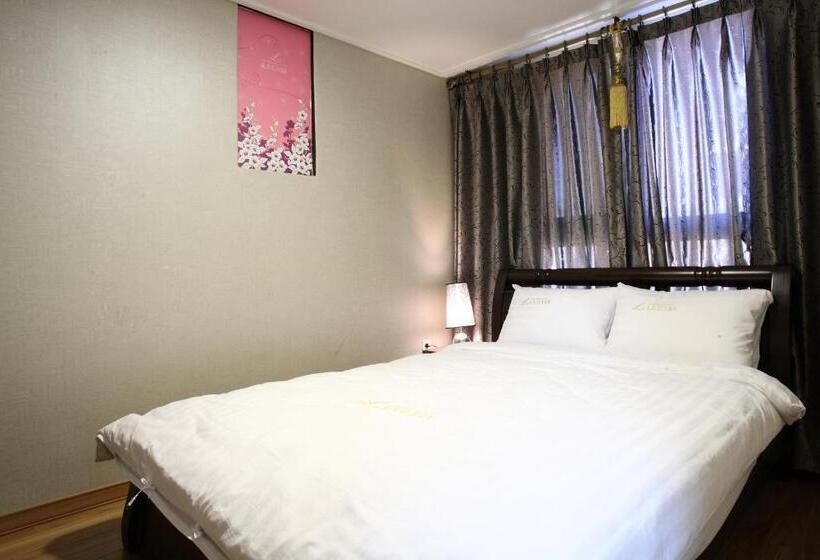 سوییت, Residence Hotel Lamia