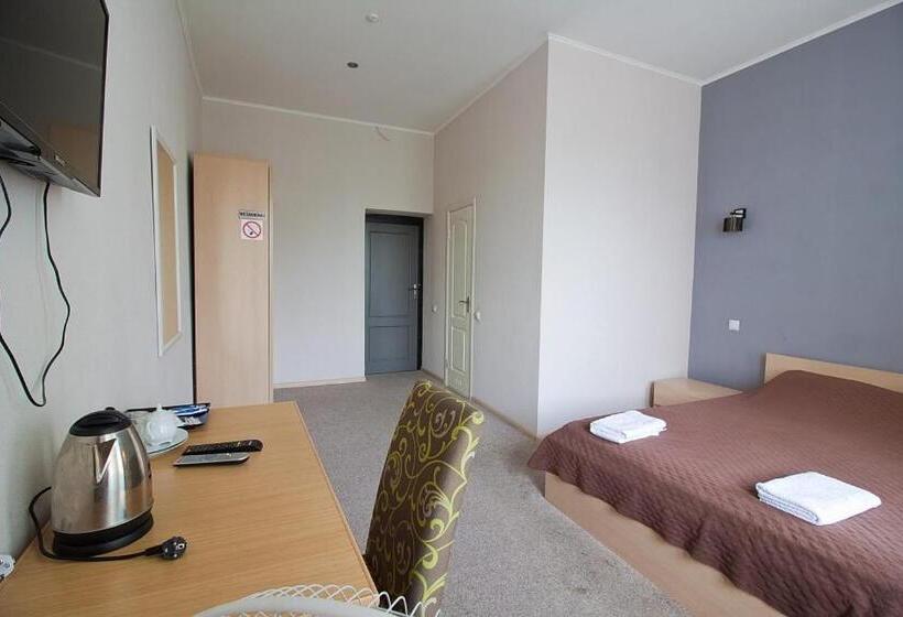 스위트, Tsentr Hostel