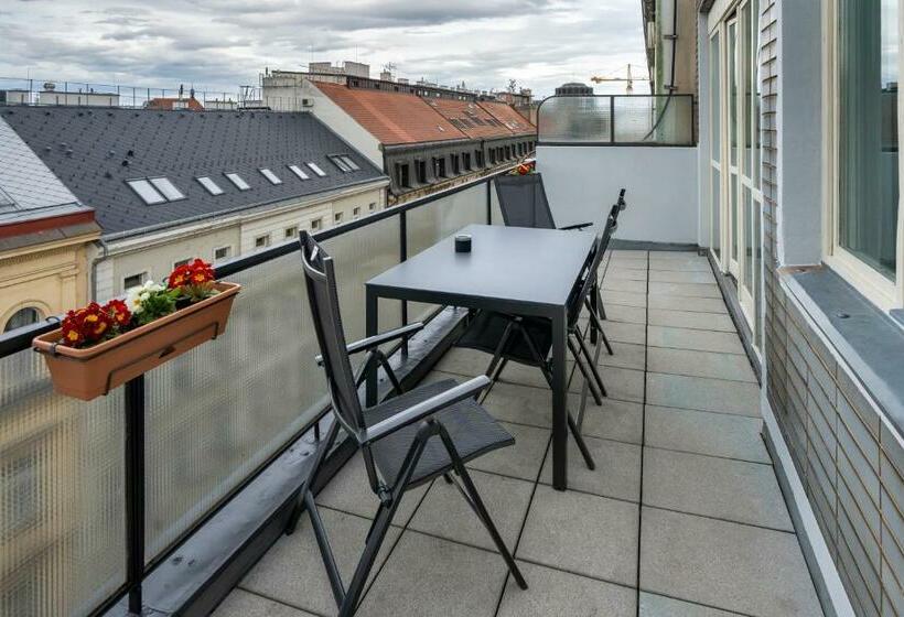اتاق استاندارد با سرویس بهداشتی مشترک, New Town  Apple Apartments