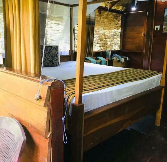 اتاق لوکس با بالکن, Inn On The Tree Eco Resort Sigiriya