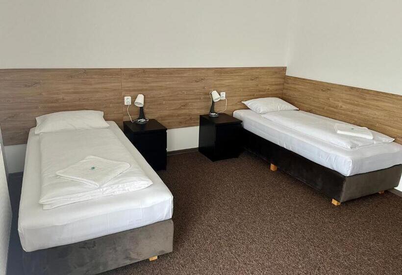 Habitació Estàndard, Motel R10