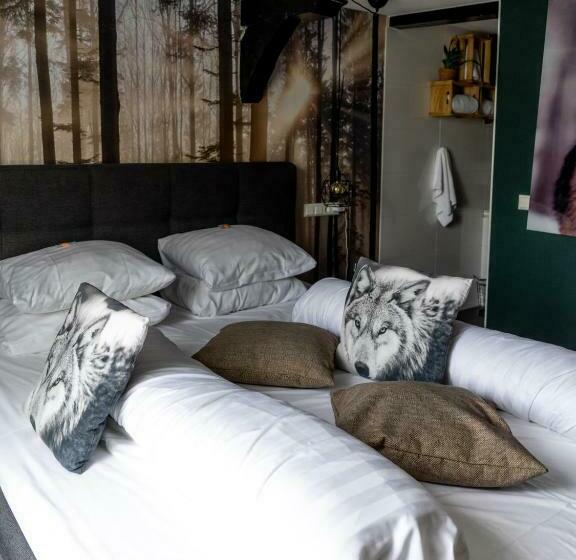 Номер Deluxe, Wolf Hotel Kitchen & Bar