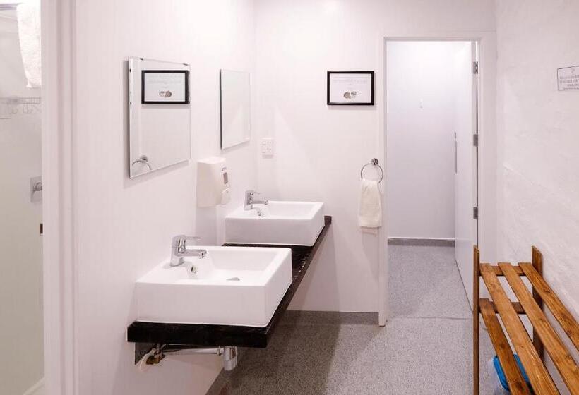 스탠다드 룸 공동 욕실, Haka House Auckland K Road