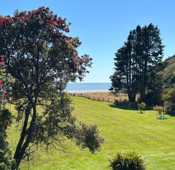 Номер Deluxe Вид на Море с Балконом, Summerspring Beachfront Accommodation