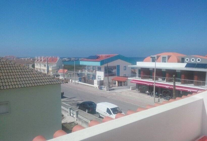חדר משפחתי, Baleal Spot