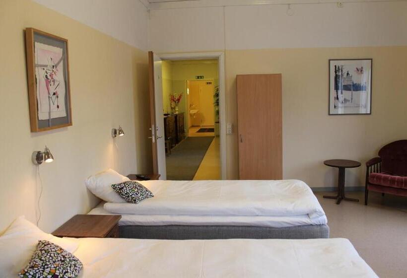 4-Bett-Standardzimmer Geteiltes Bad, Stationshusets Hotell Och Café Fd Hotell Lilla Station