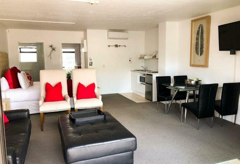 Семейный Номер Deluxe, Orewa Beachcomber