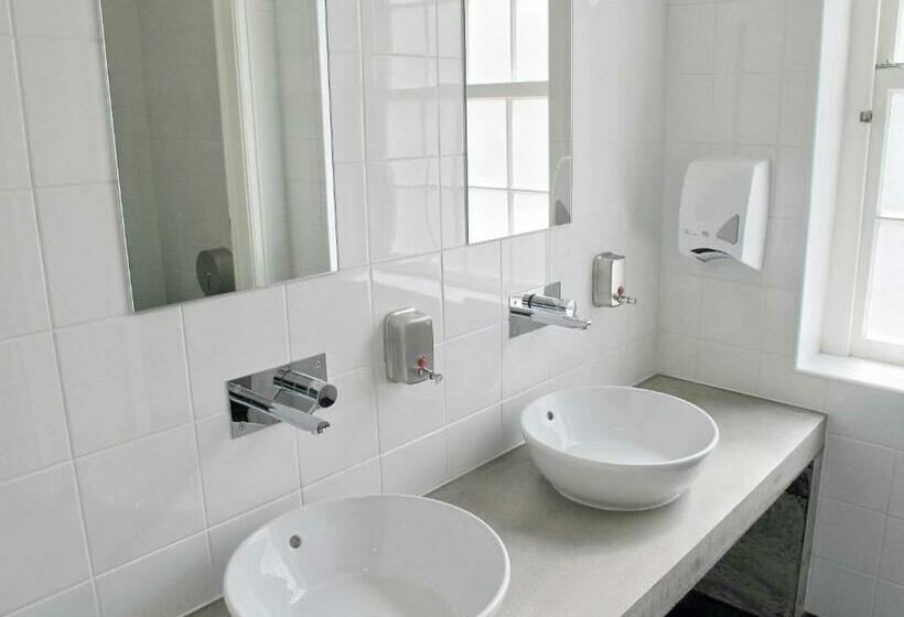 تختخواب در اتاق مشترک, Azores Youth Hostels   Sao Miguel