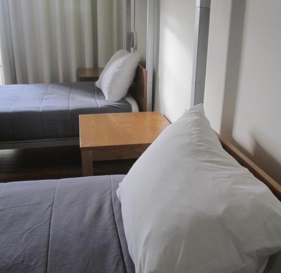 تختخواب در اتاق مشترک, Azores Youth Hostels   Sao Miguel