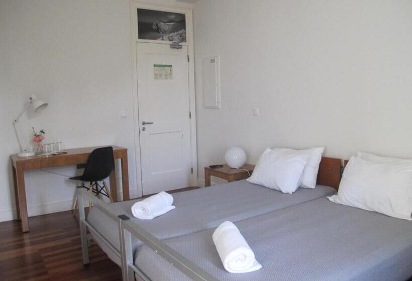 اتاق استاندارد با سرویس بهداشتی مشترک, Azores Youth Hostels   Sao Miguel