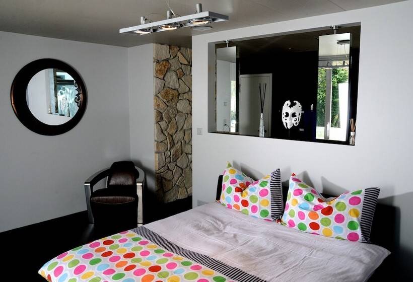 سوییت لوکس, Morat Gaste Zimmer