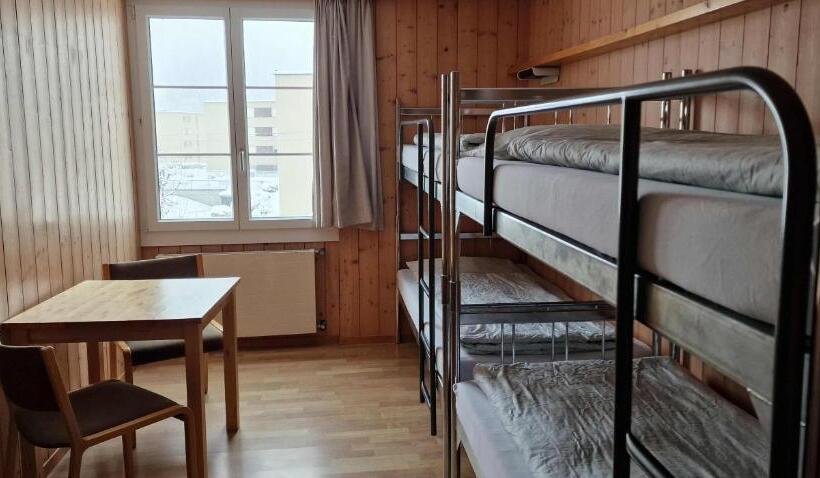 Номер Стандарт Четырехместный Совместный Санузел, Engelberg Youth Hostel