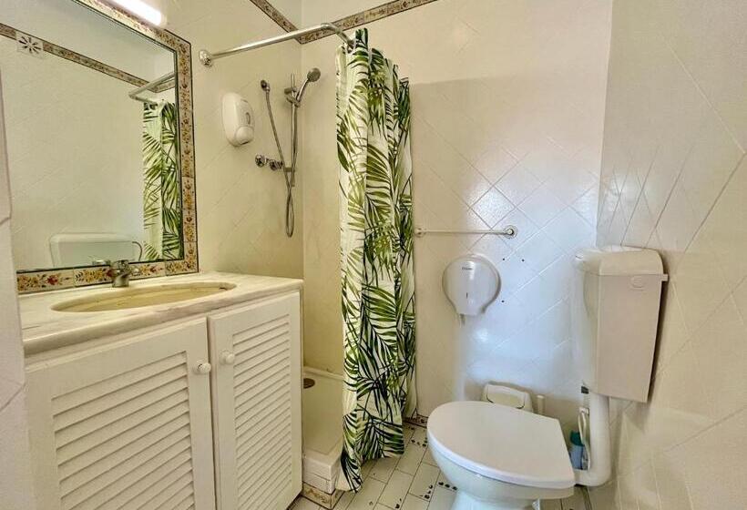 Номер Стандарт, Ljmonade Hostel