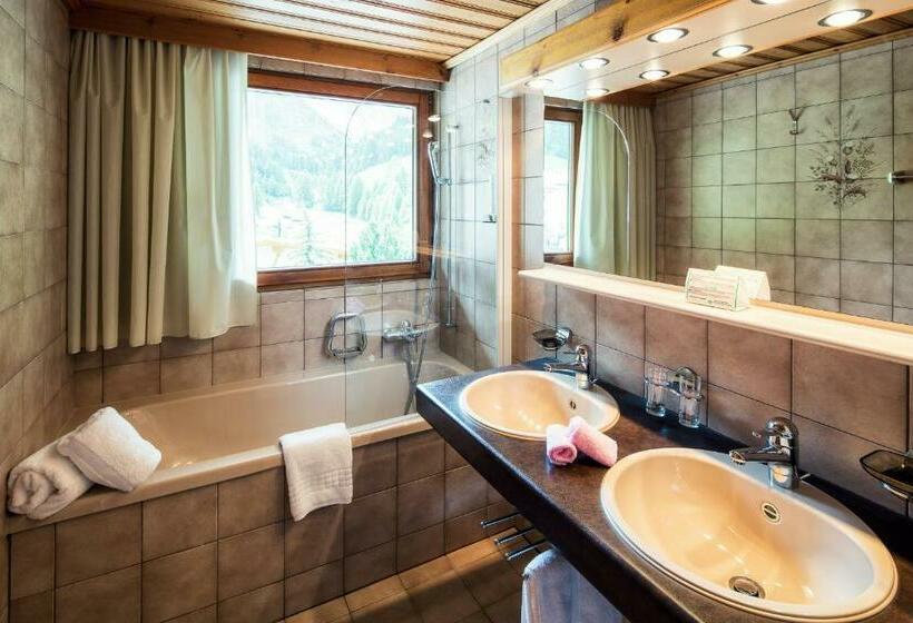 اتاق سوپریور با بالکن, Wellnesshotel Engadin