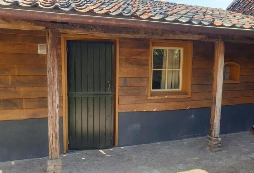 디럭스 스튜디오, Hostel Kersenhof