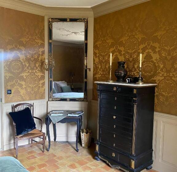 Номер Стандарт Вид на Сад, Le Manoir Du Plessis