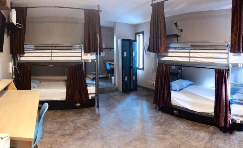 四人标准间, Banff International Hostel