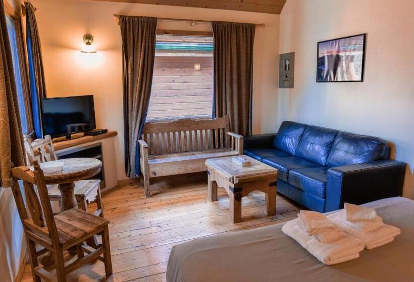 샬레, Hi Banff Alpine Centre   Hostel