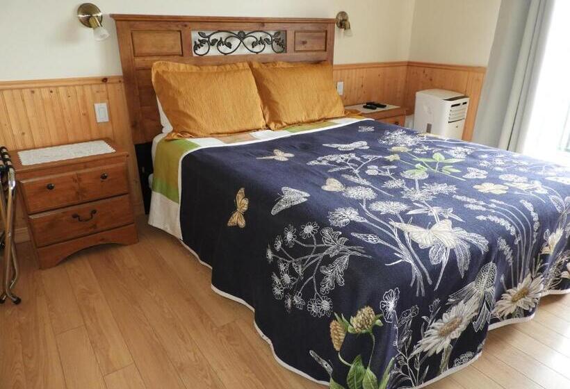 غرفة قياسية مزوَّدة بشُرفة, Hôtel Sous La Croix 152725