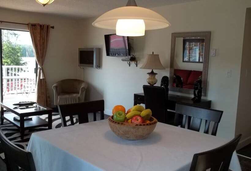 スイート, Bayshore Waterfront Inn