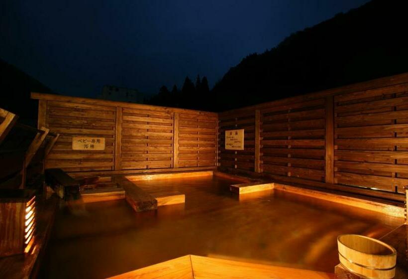 חדר סטנדרט לארבעה, Nakaya Ryokan