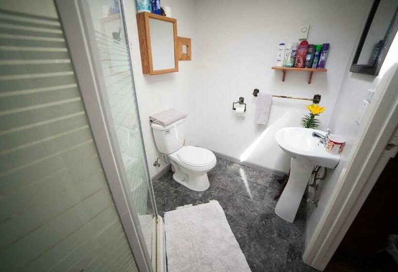 סוויטה עם מרפסת, Tall Trees Bed & Breakfast