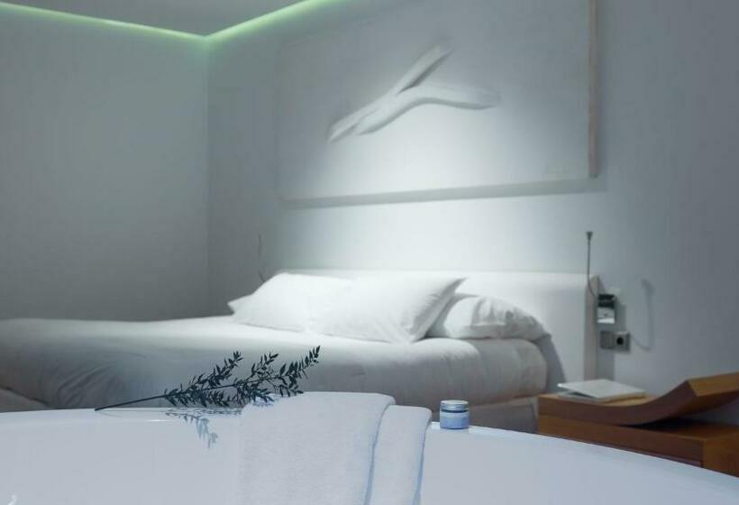 マウンテンビューデラックスルーム, Arantza Hotela  Adults Only