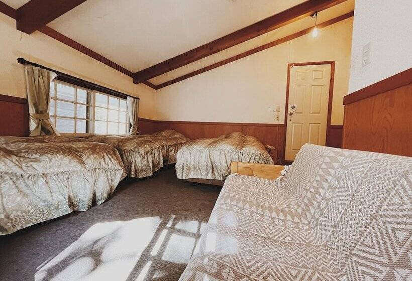 Номер Стандарт Трехместный, Hakuba Pension & Log Hotel Meteor