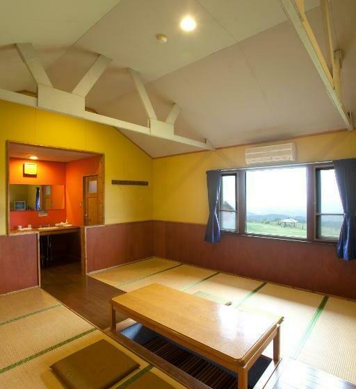 Семейный Номер, Kuju Kogen Cottage