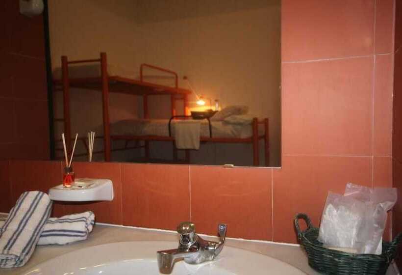 Семейный Номер Совместный Санузел, Hostel Layos, Toledo