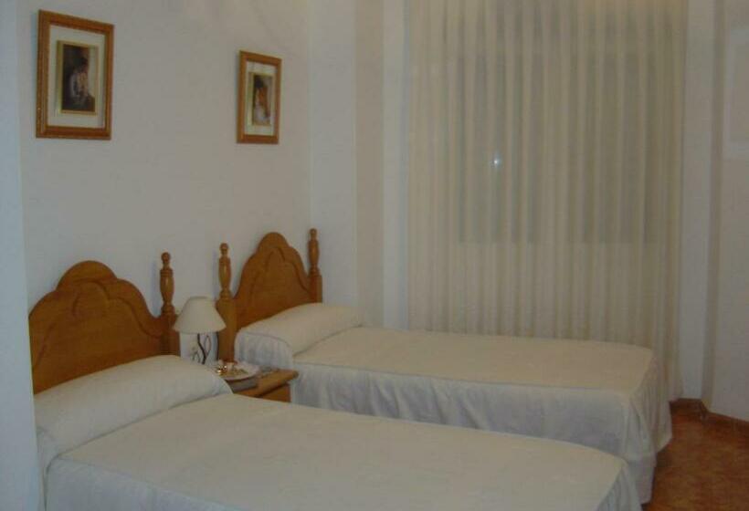 Номер Стандарт, Hostal D´ernes