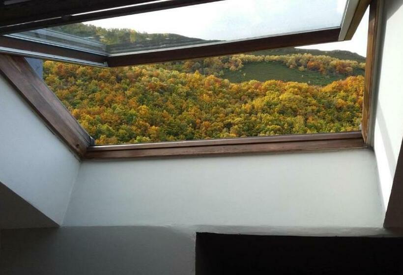 جناح, La Corona Del Auteiro