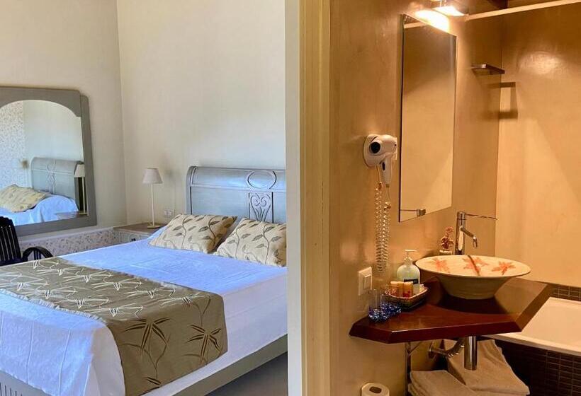 Номер Стандарт, Petit Hotel De Riu