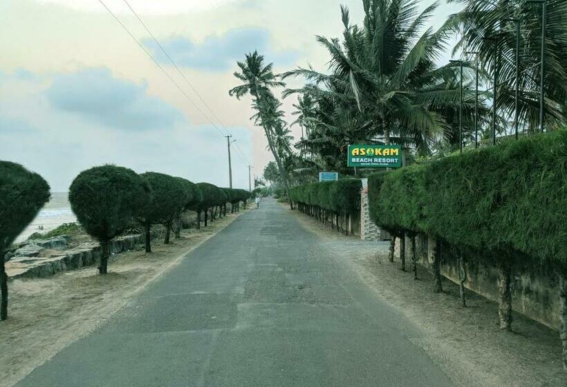 디럭스 룸, Asokam Beach Resort