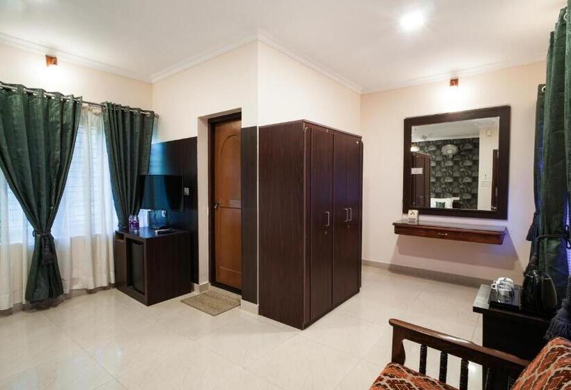 디럭스 룸, Asokam Beach Resort