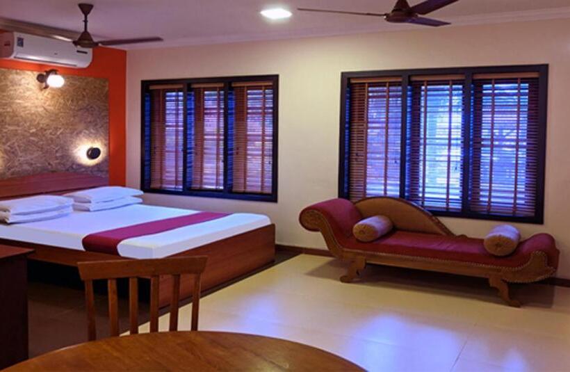 디럭스 룸, Asokam Beach Resort