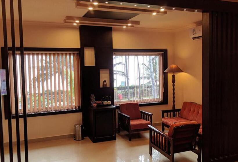 스위트, Asokam Beach Resort