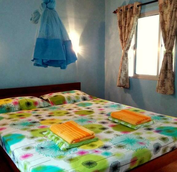 בקתה סטנדרטית, Avalon Inn