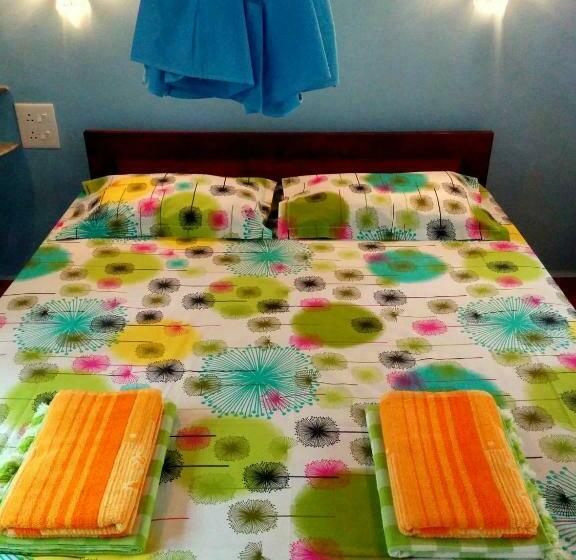 Bungalow Standard, Avalon Inn