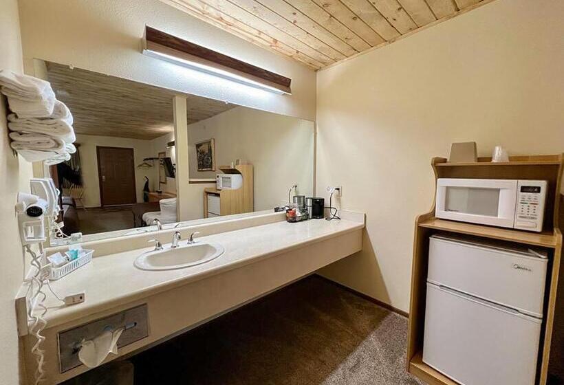Семейный Номер, Beartooth Hideaway Inn & Cabins