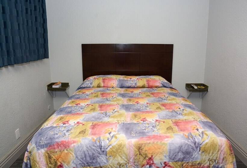 Номер Deluxe, Comet Motel
